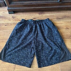 Game Time Men's Black Heather Performance Athletic Shorts in size L
